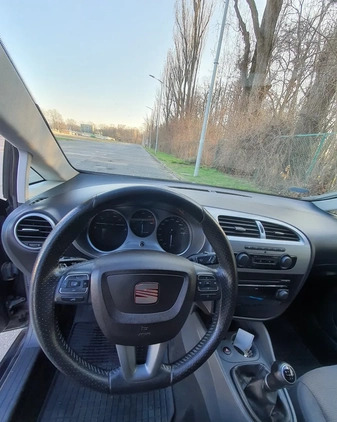 Seat Leon cena 19900 przebieg: 254000, rok produkcji 2010 z Warszawa małe 92
